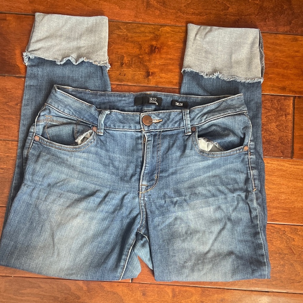 1822 Denim Taylor Women's Size 8 Blue Cropped Cuffed Stretch Jeans